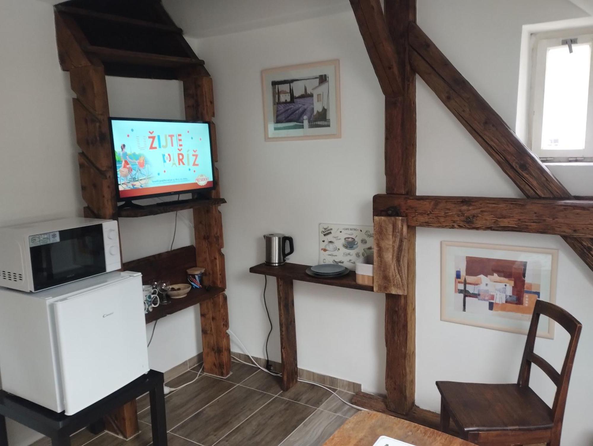 Ubytovani Pod Jezem Loket Extérieur photo
