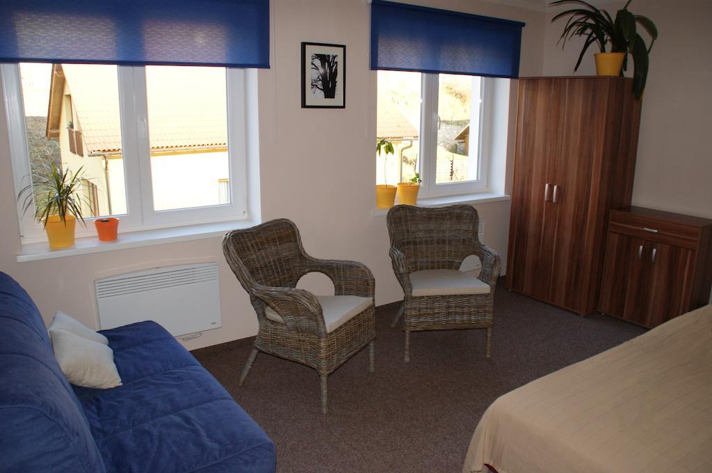 Ubytovani Pod Jezem Loket Chambre photo